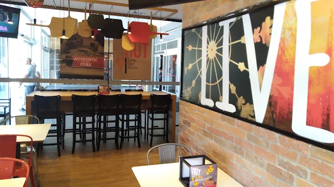 Salão da Pizza Hut Litoral Plaza
